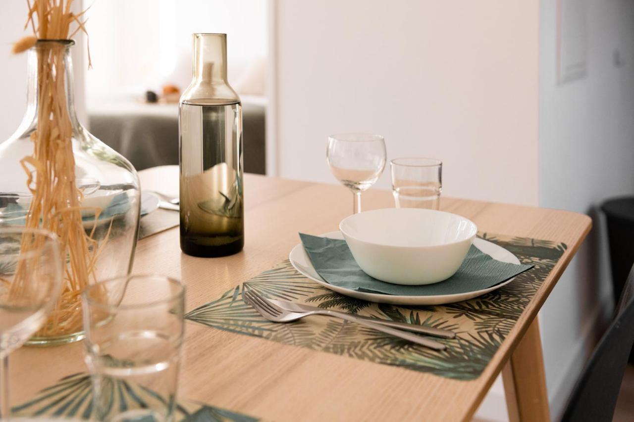 Stylish Sunrise : T3 Lumineux Au Coeur De Pau Apartment ภายนอก รูปภาพ